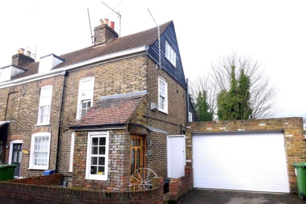 3Bedroom Beautiful Cottage Cheshunt Exteriör bild