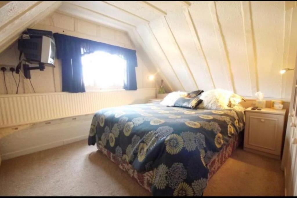 3Bedroom Beautiful Cottage Cheshunt Exteriör bild