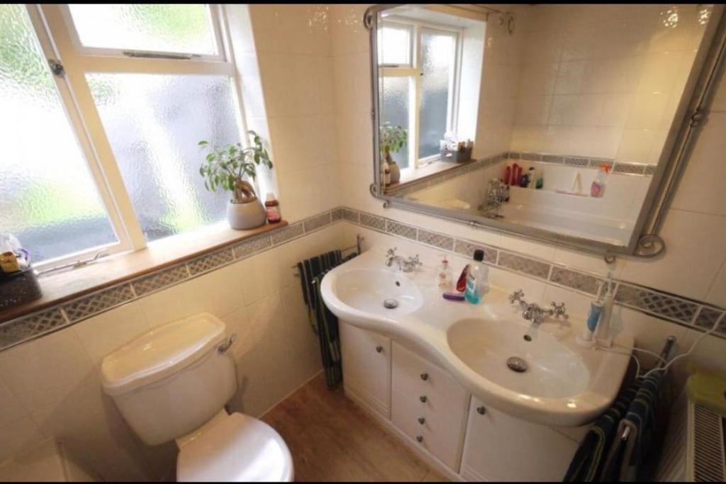 3Bedroom Beautiful Cottage Cheshunt Exteriör bild